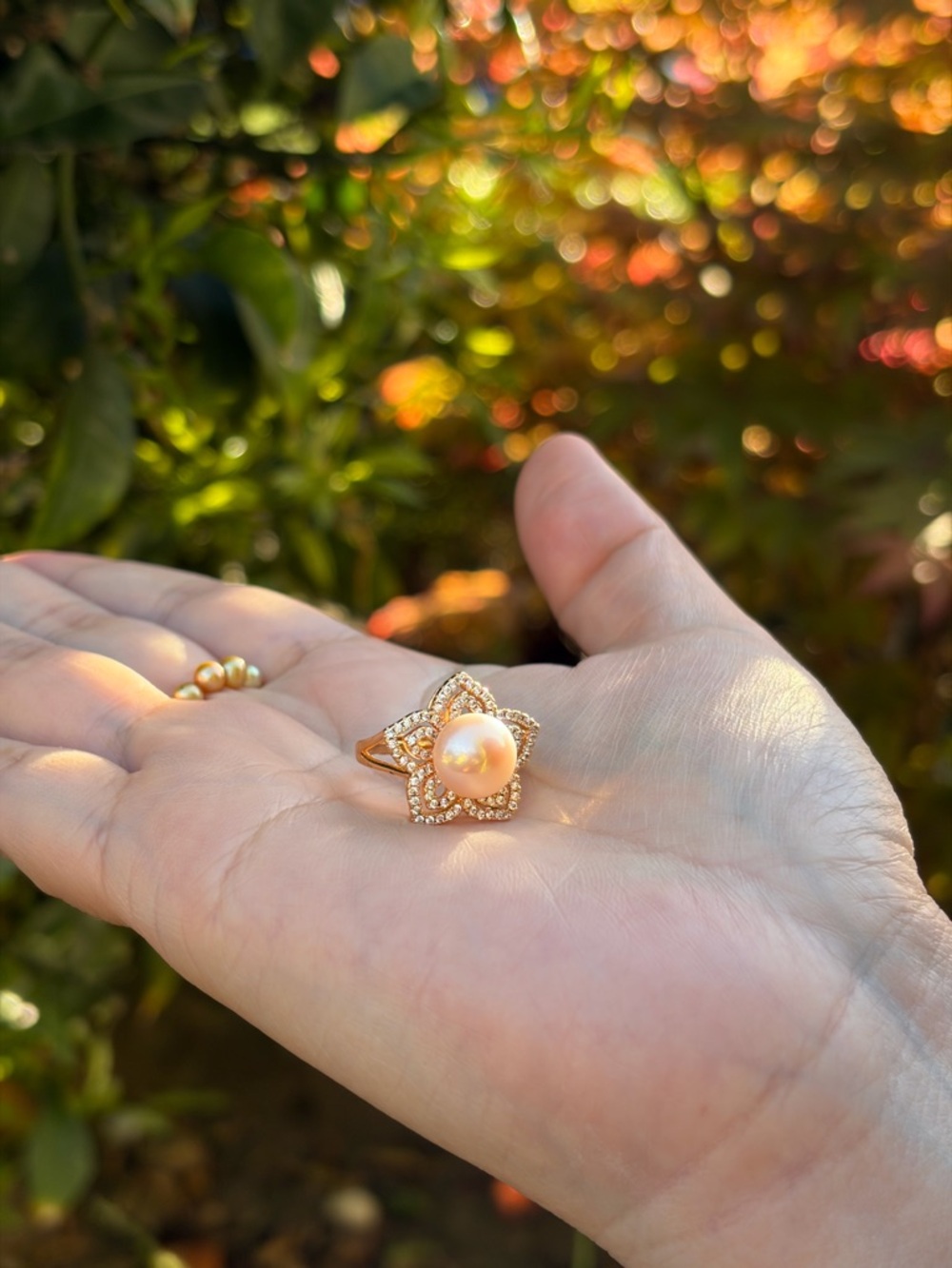 Genuine freshwater pearl in peach like color Floral / Adjustable Ring